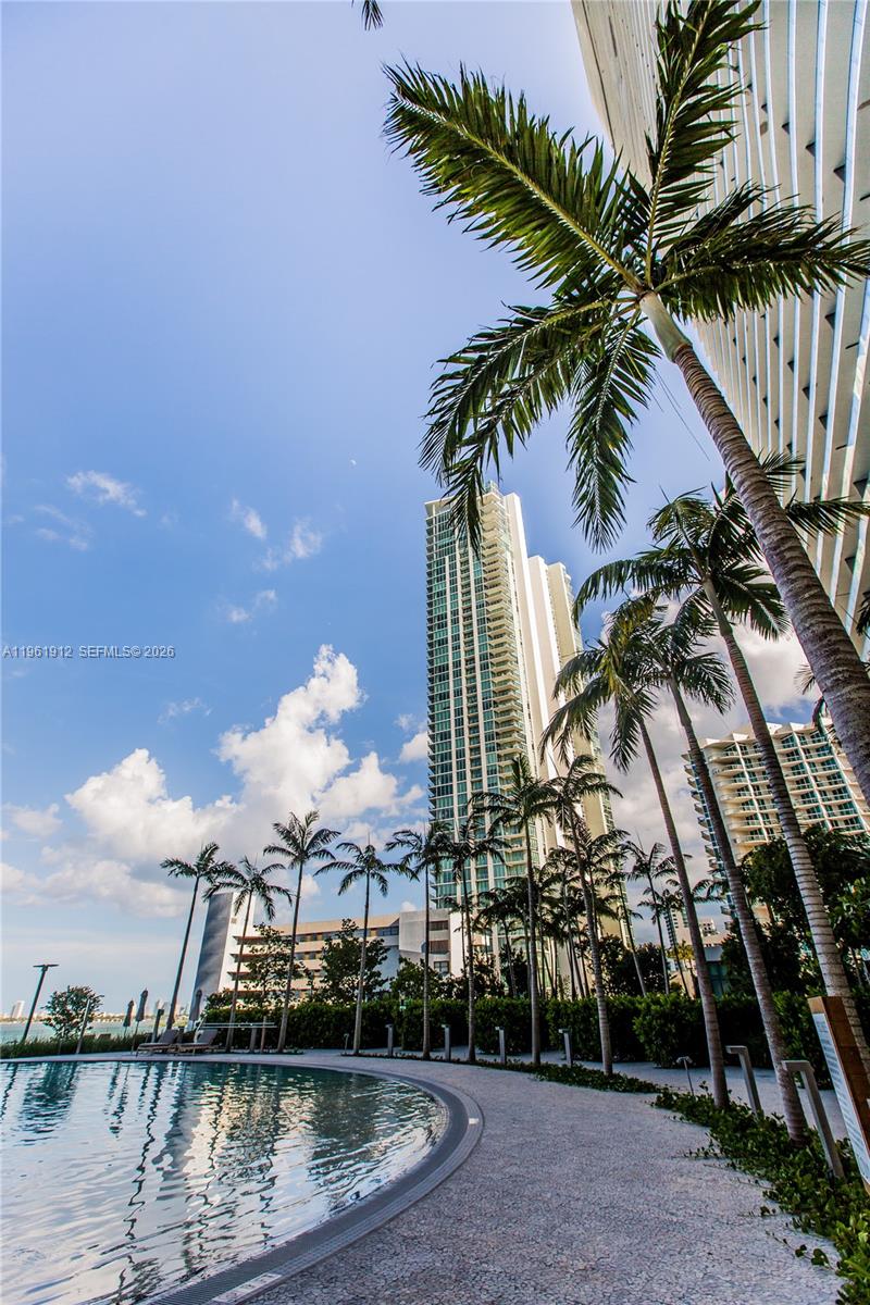PARAISO BAY CONDO - Residential
