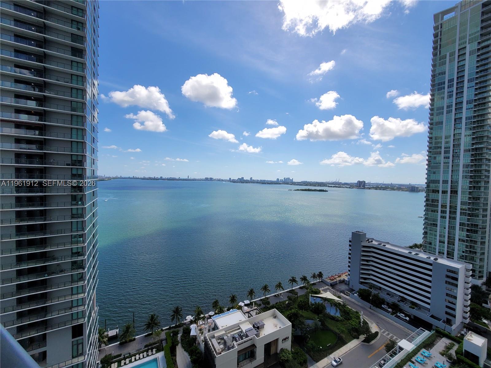 PARAISO BAY CONDO - Residential