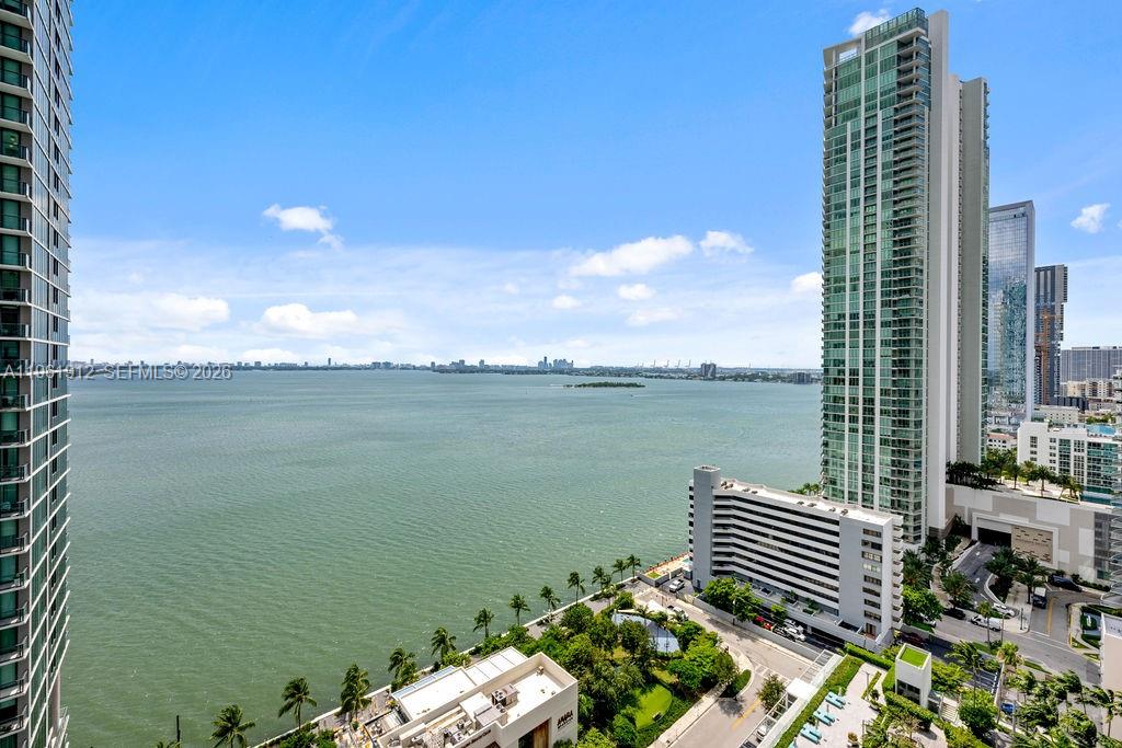 PARAISO BAY CONDO - Residential