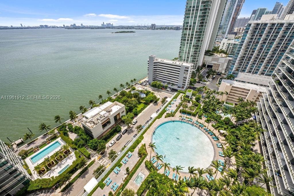 PARAISO BAY CONDO - Residential
