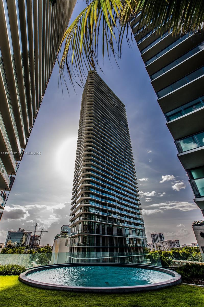 PARAISO BAY CONDO - Residential