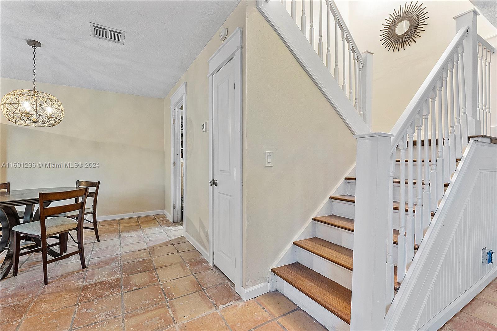 SEVEN SPRINGS 1 - Residential