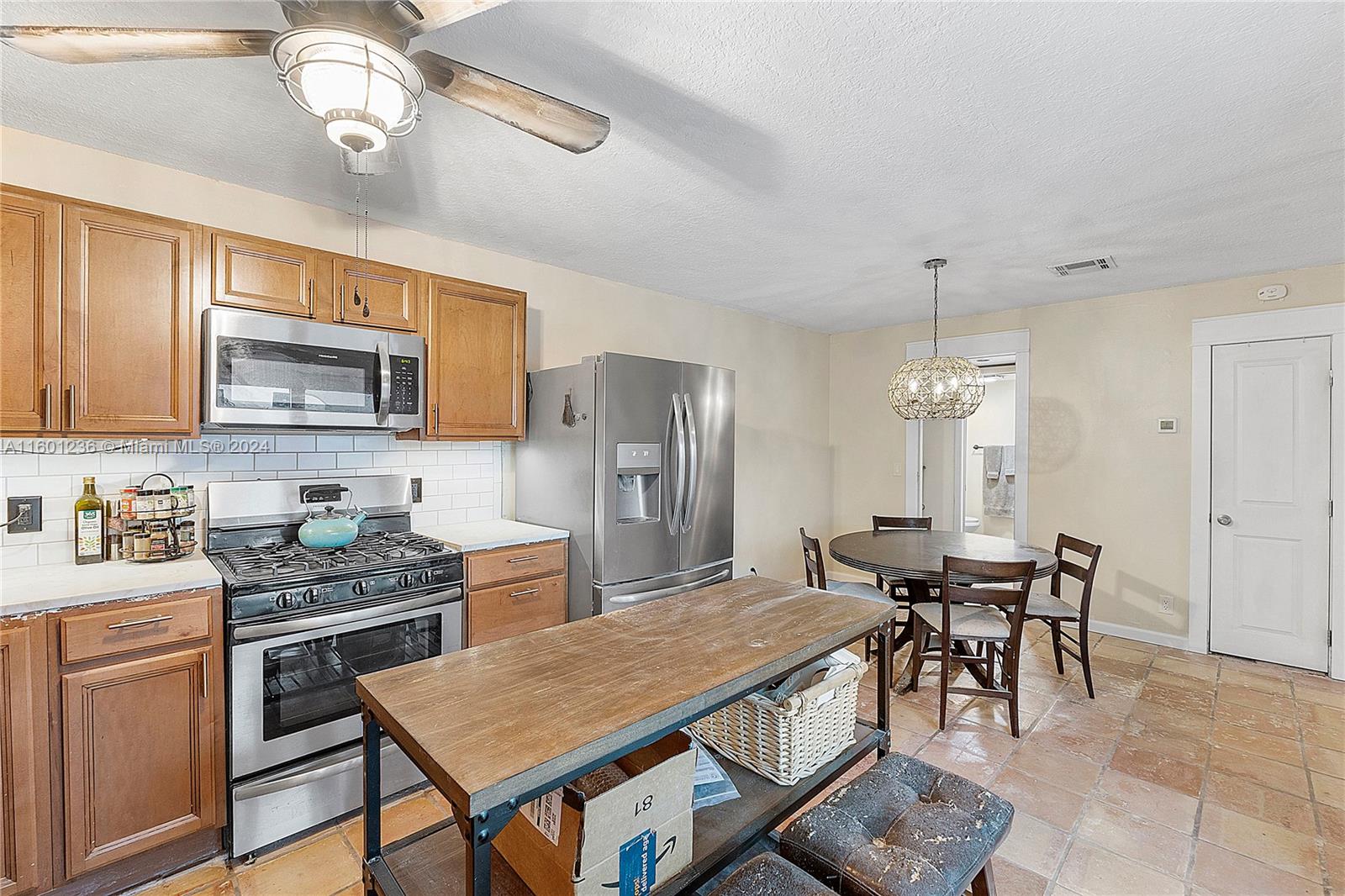 SEVEN SPRINGS 1 - Residential