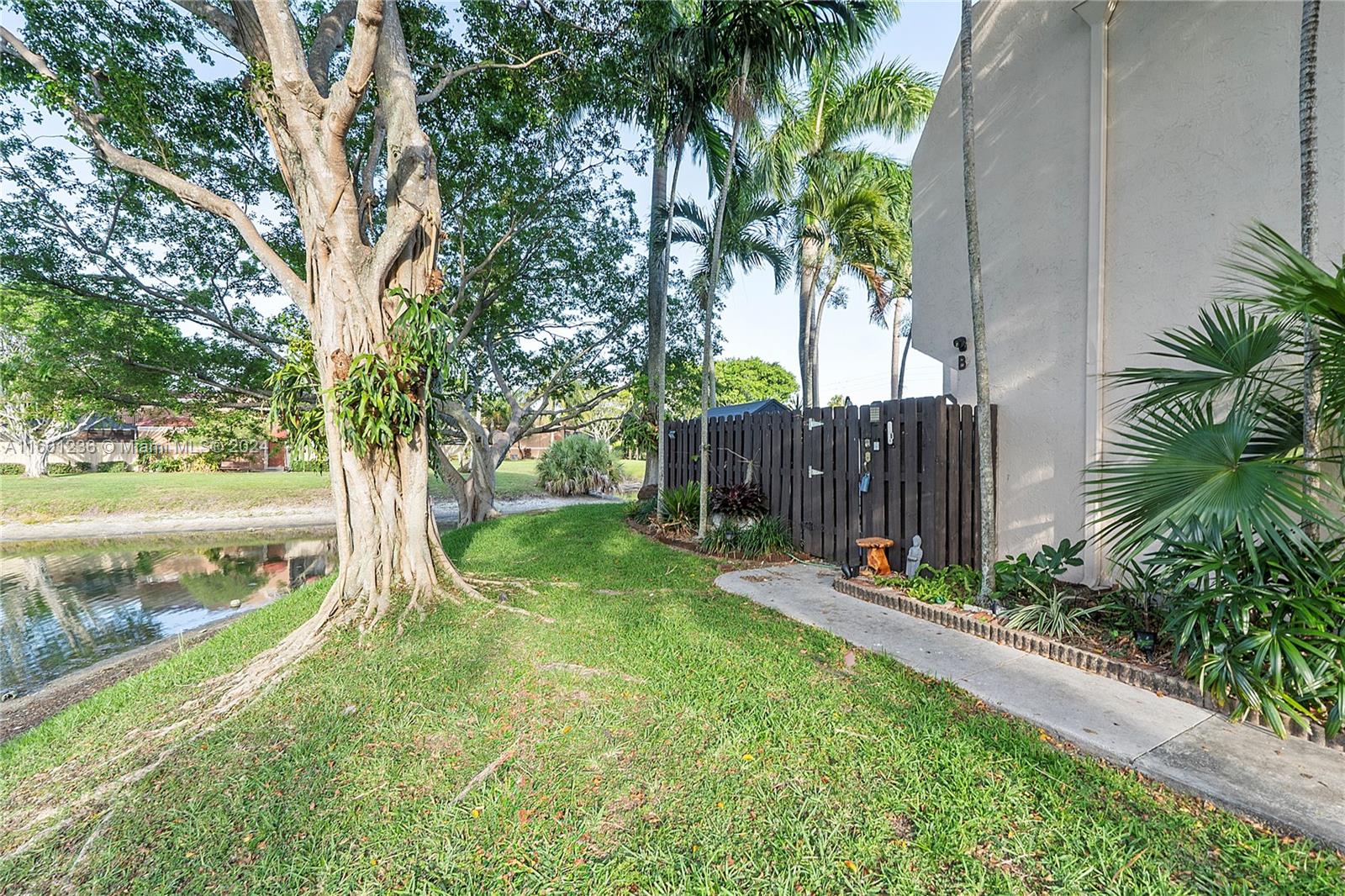 SEVEN SPRINGS 1 - Residential