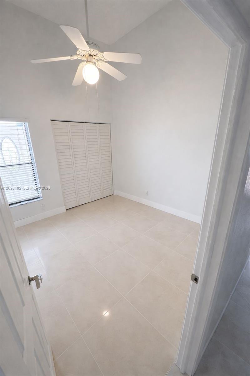 LAKES BY THE BAY SEC 3 - Residential Lease
