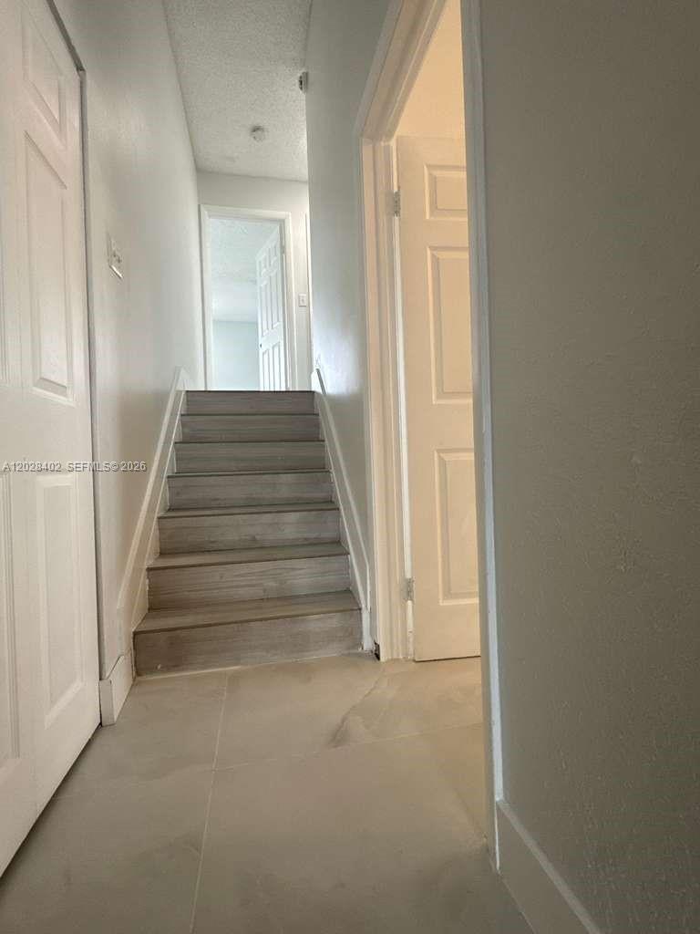 LAKES BY THE BAY SEC 3 - Residential Lease
