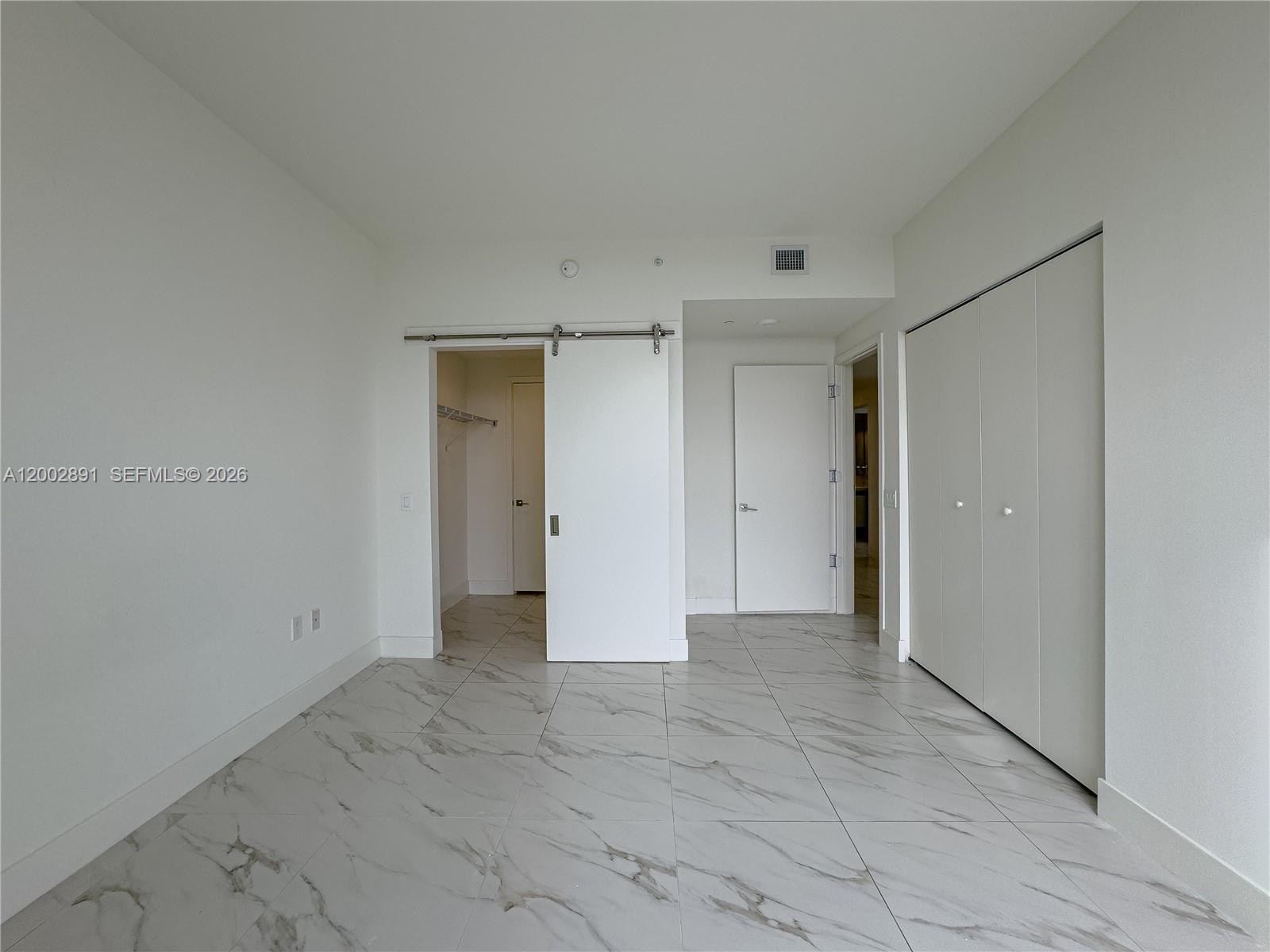 METROPICA NORTH TOWER ONE - Residential