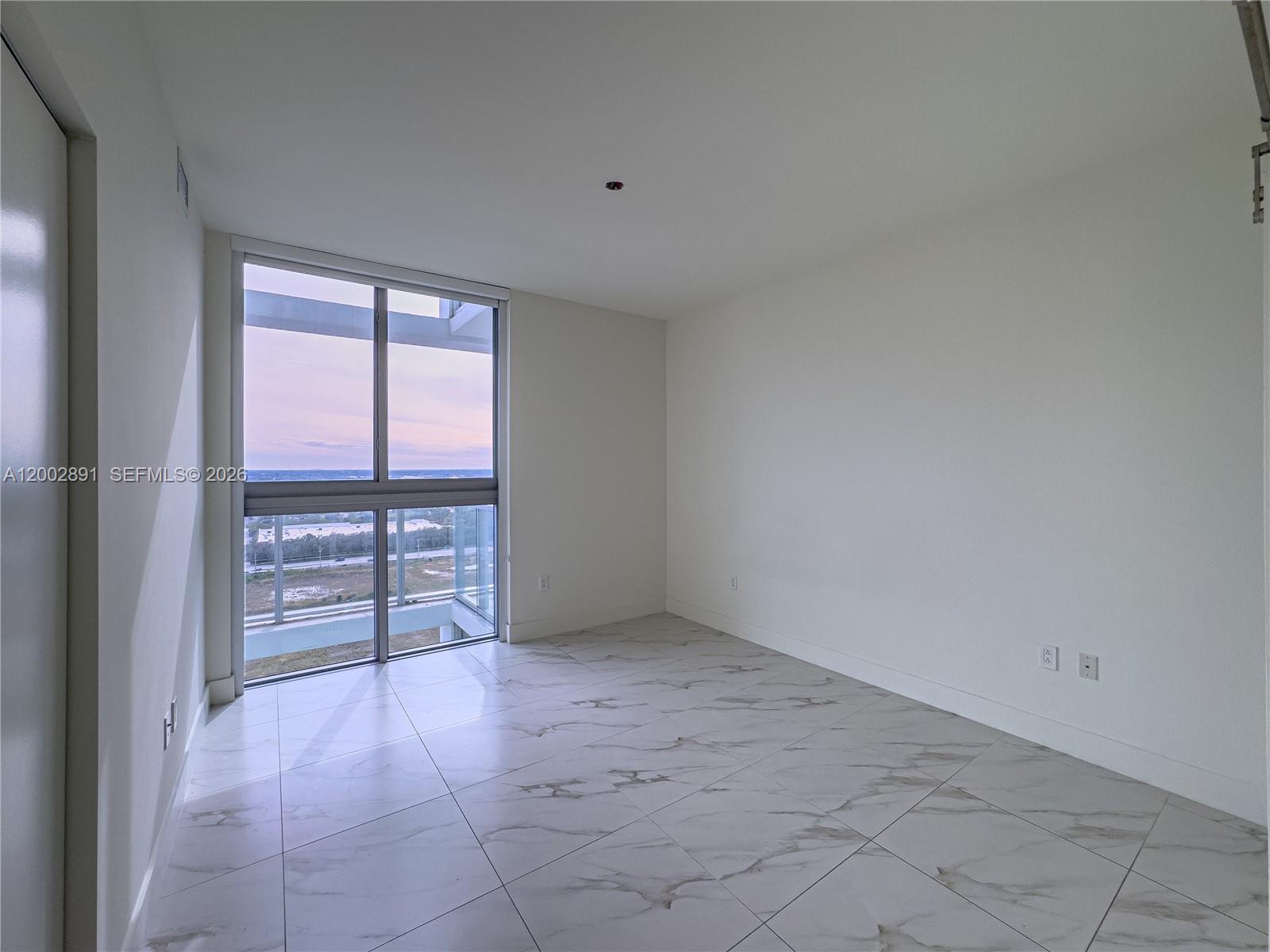 METROPICA NORTH TOWER ONE - Residential