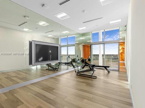 METROPICA NORTH TOWER ONE - Residential