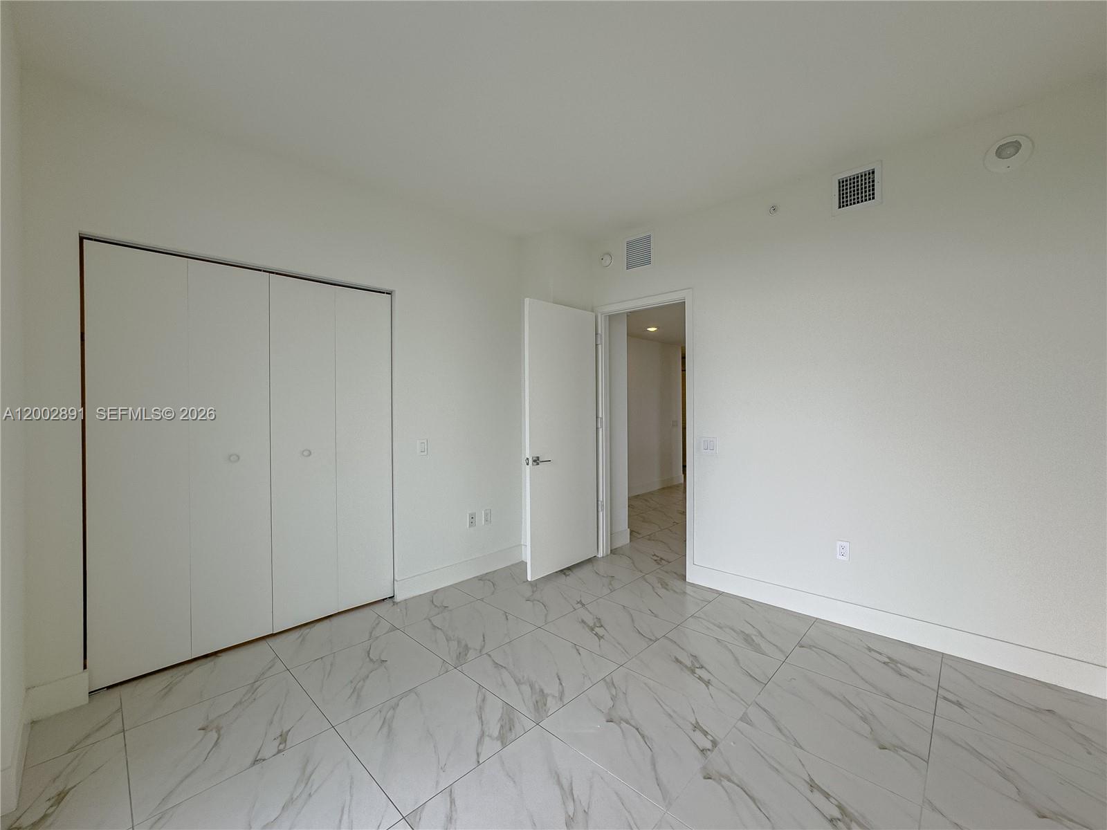 METROPICA NORTH TOWER ONE - Residential