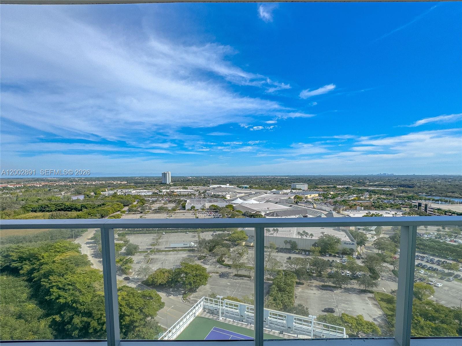 METROPICA NORTH TOWER ONE - Residential