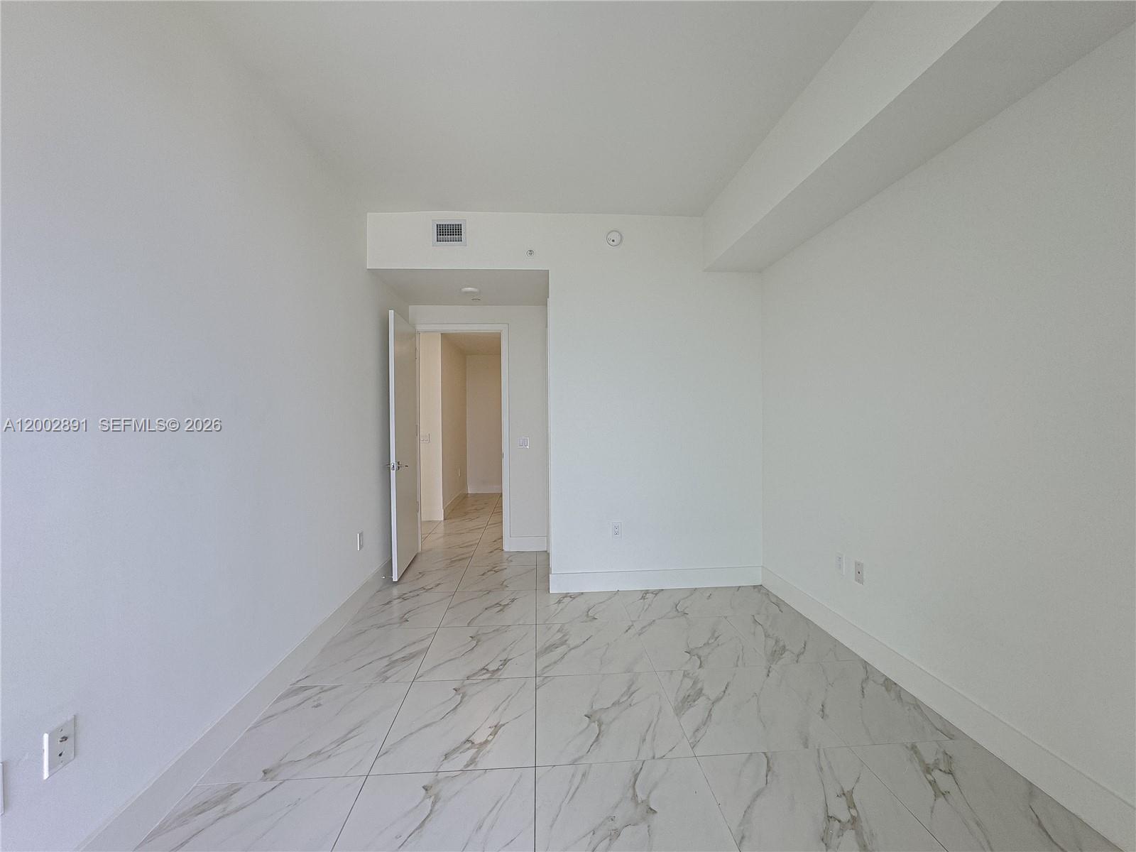 METROPICA NORTH TOWER ONE - Residential