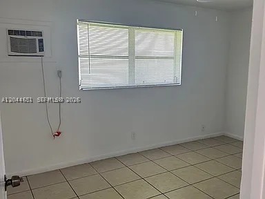 HOLLYWOOD PARK - Residential Lease