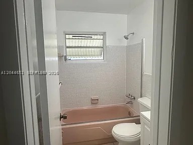 HOLLYWOOD PARK - Residential Lease