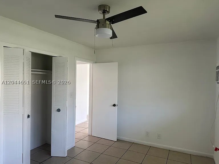 HOLLYWOOD PARK - Residential Lease
