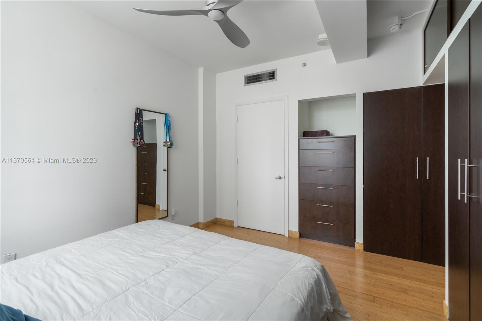 NEO VERTIKA CONDO - Residential