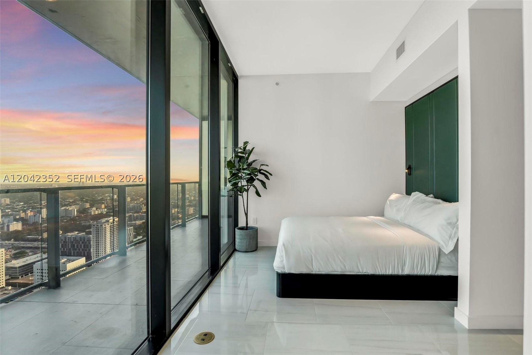 MIAMI NORTH - Residential