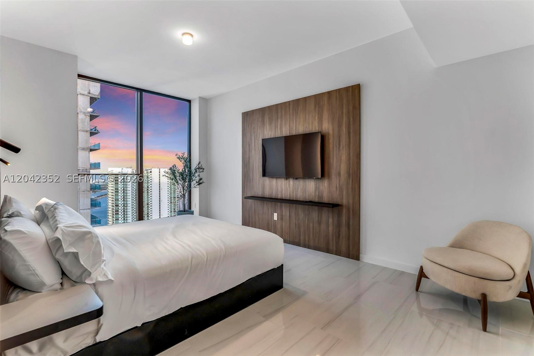 MIAMI NORTH - Residential