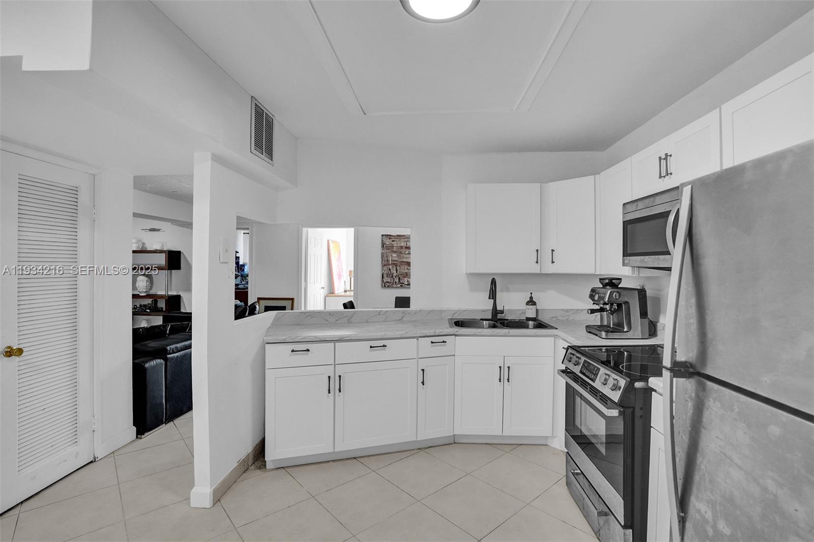 JADE WINDS GROUP - - Residential