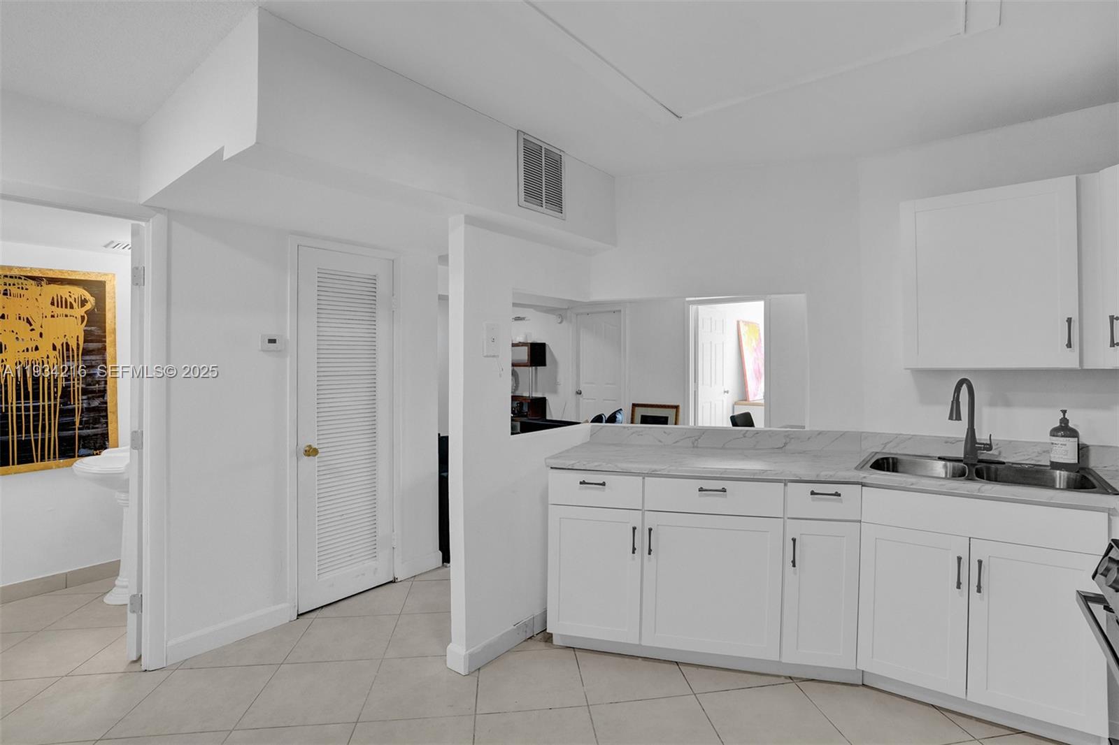 JADE WINDS GROUP - - Residential