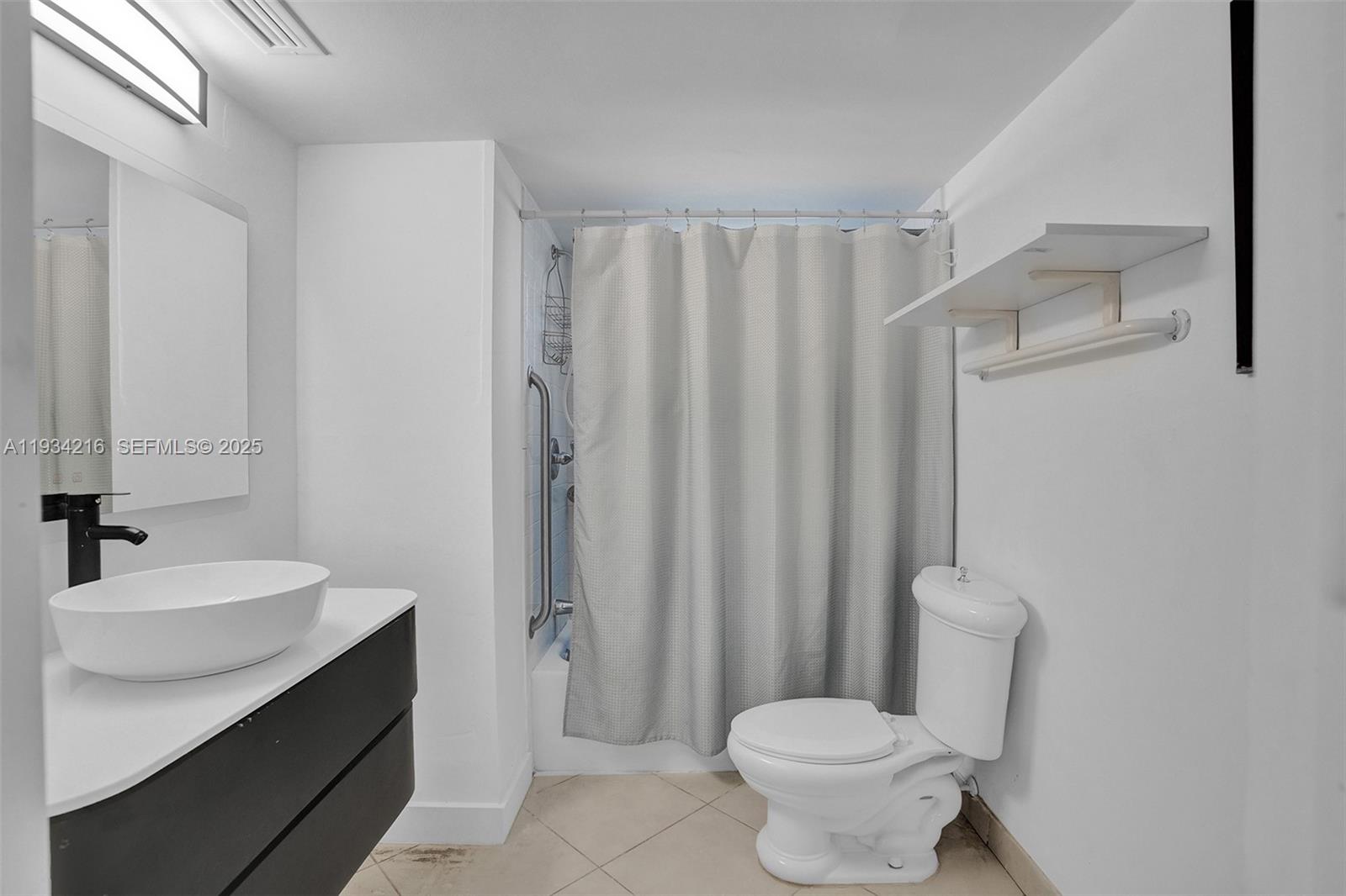 JADE WINDS GROUP - - Residential