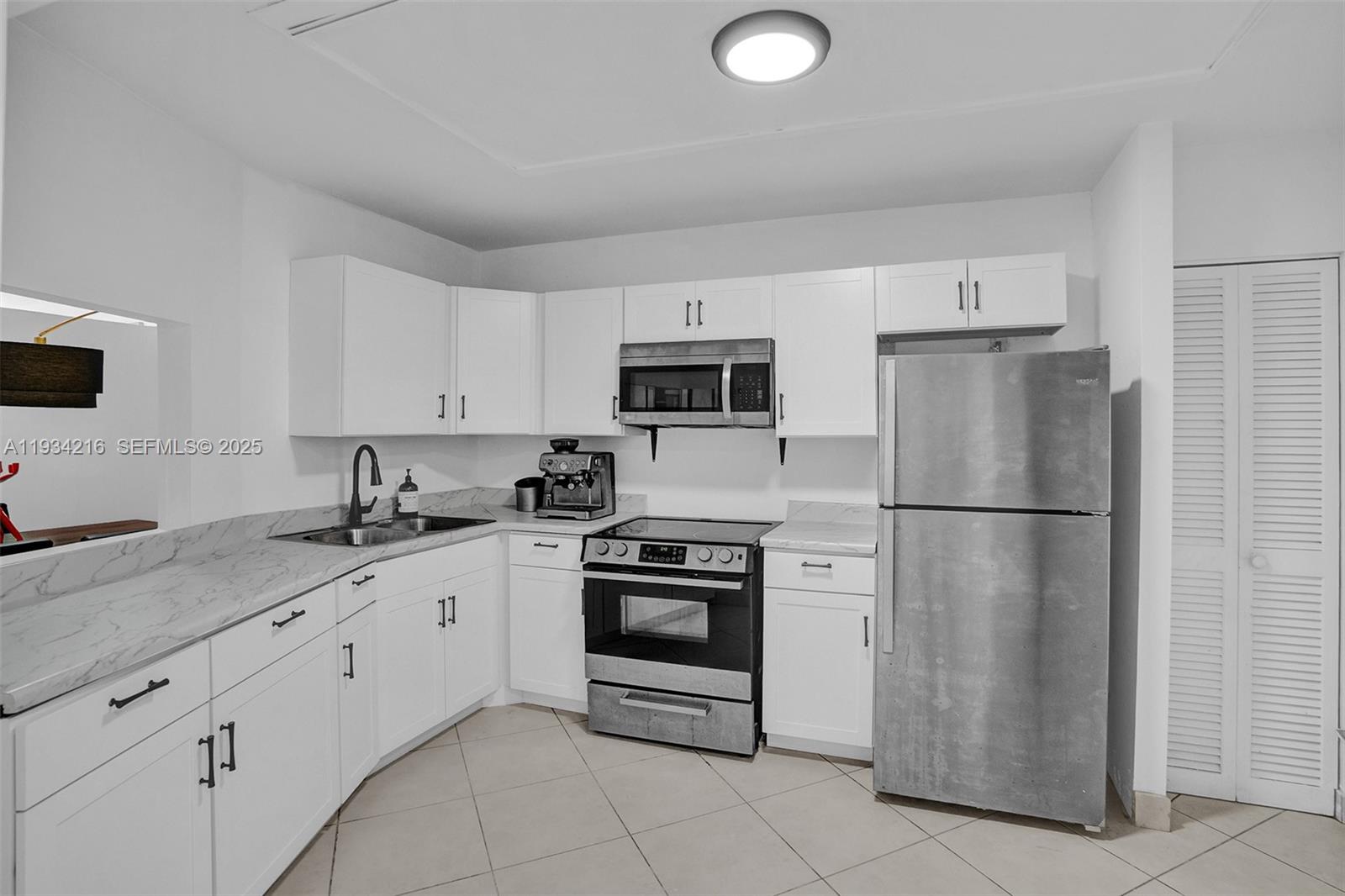 JADE WINDS GROUP - - Residential