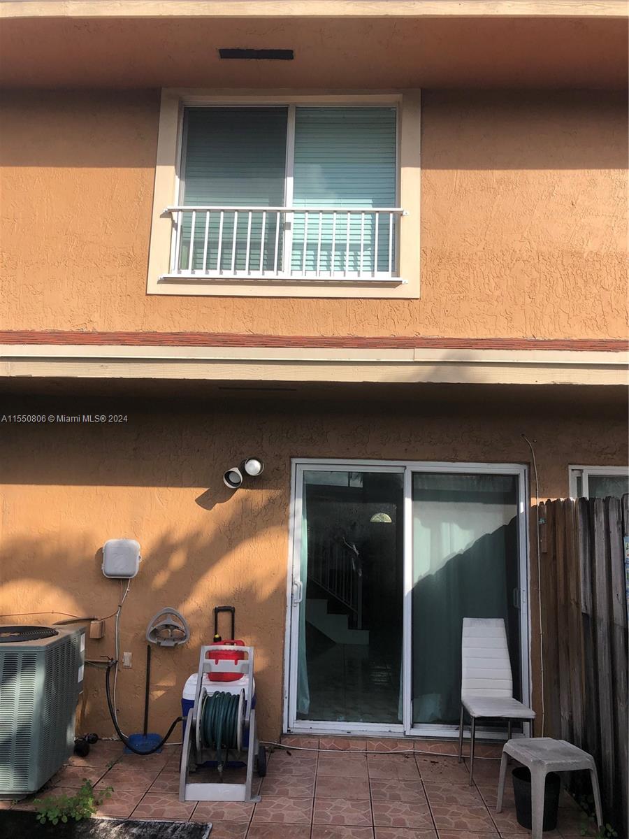 16700 CONDO - Residential Lease