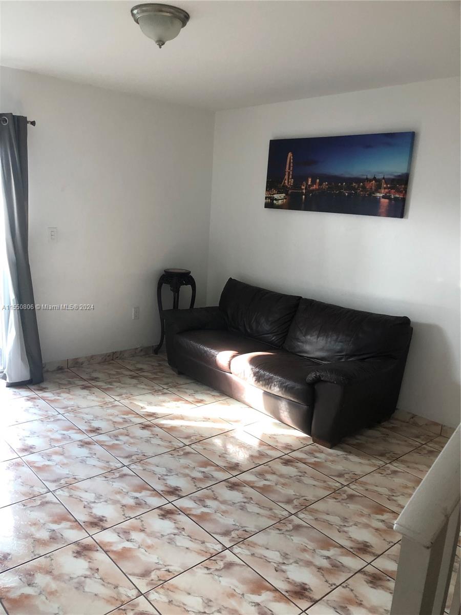 16700 CONDO - Residential Lease