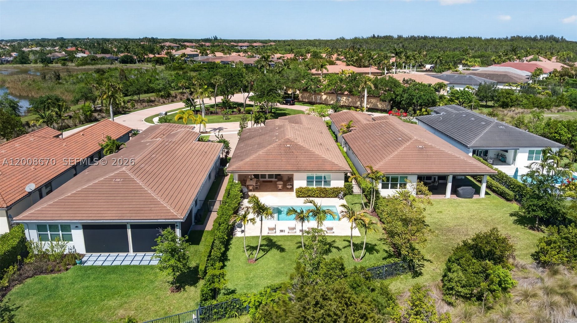 IBIS GOLF AND COUNTRY CLUB - Residential
