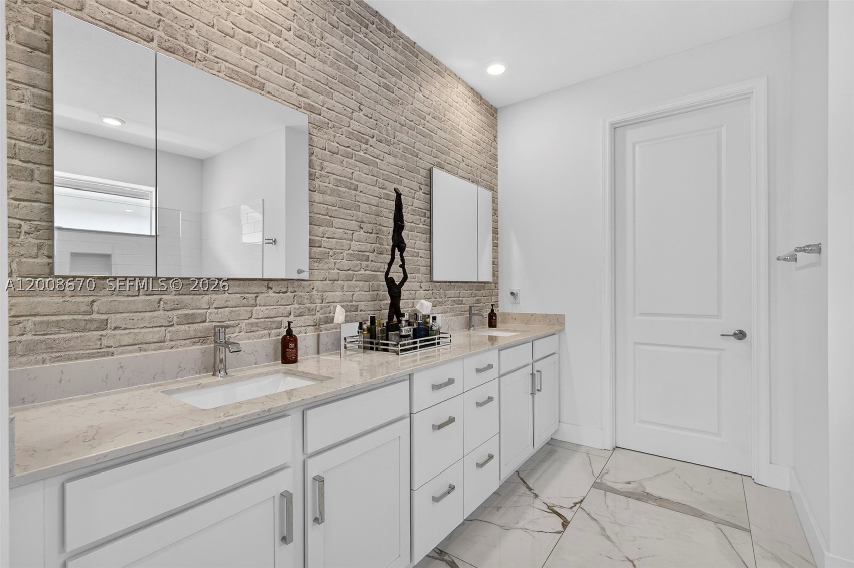IBIS GOLF AND COUNTRY CLUB - Residential
