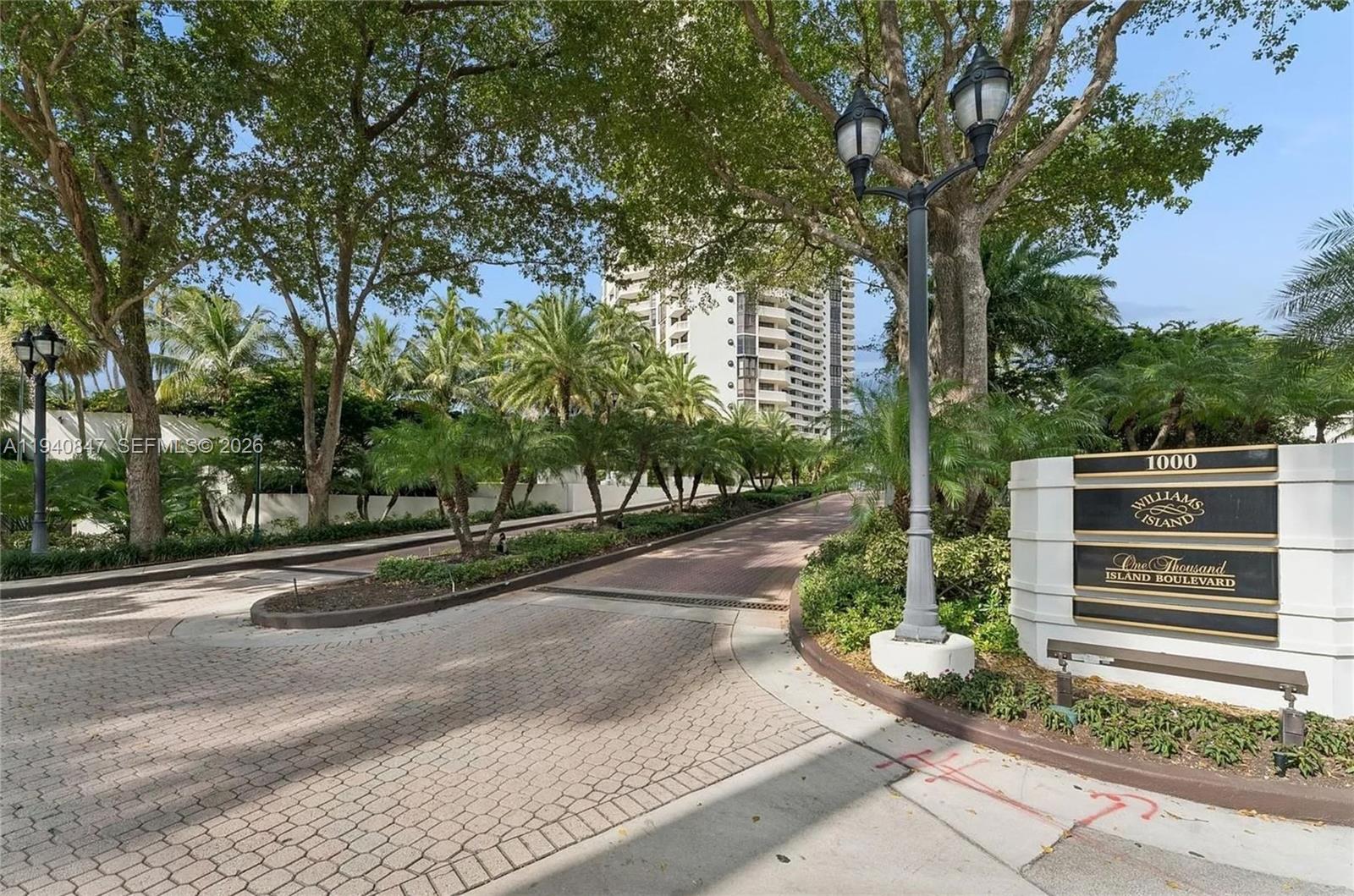 1000 ISL BLVD WILLIAMS IS - Residential