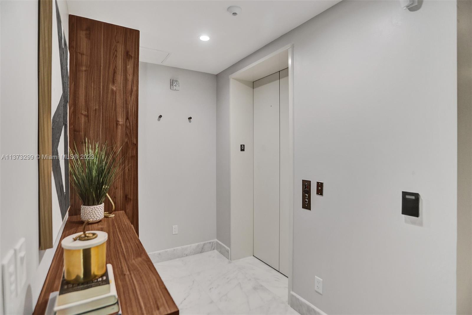 JADE SIGNATURE CONDO - Residential