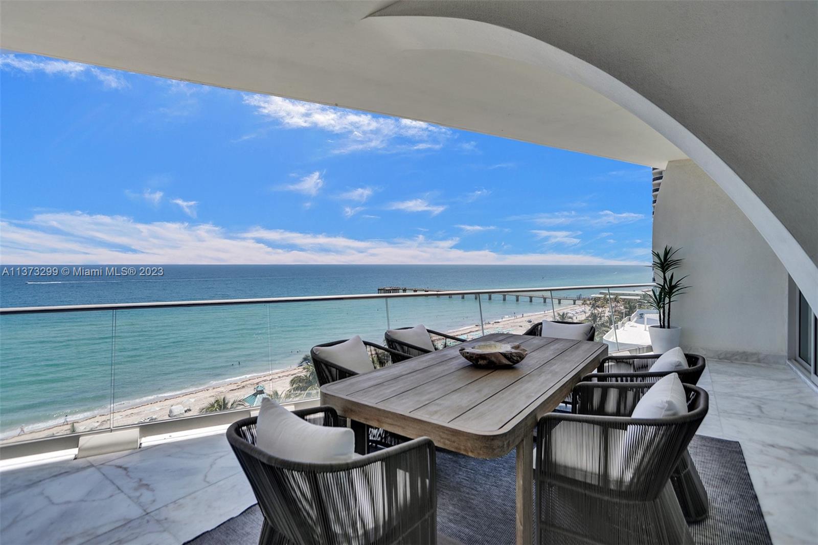 JADE SIGNATURE CONDO - Residential