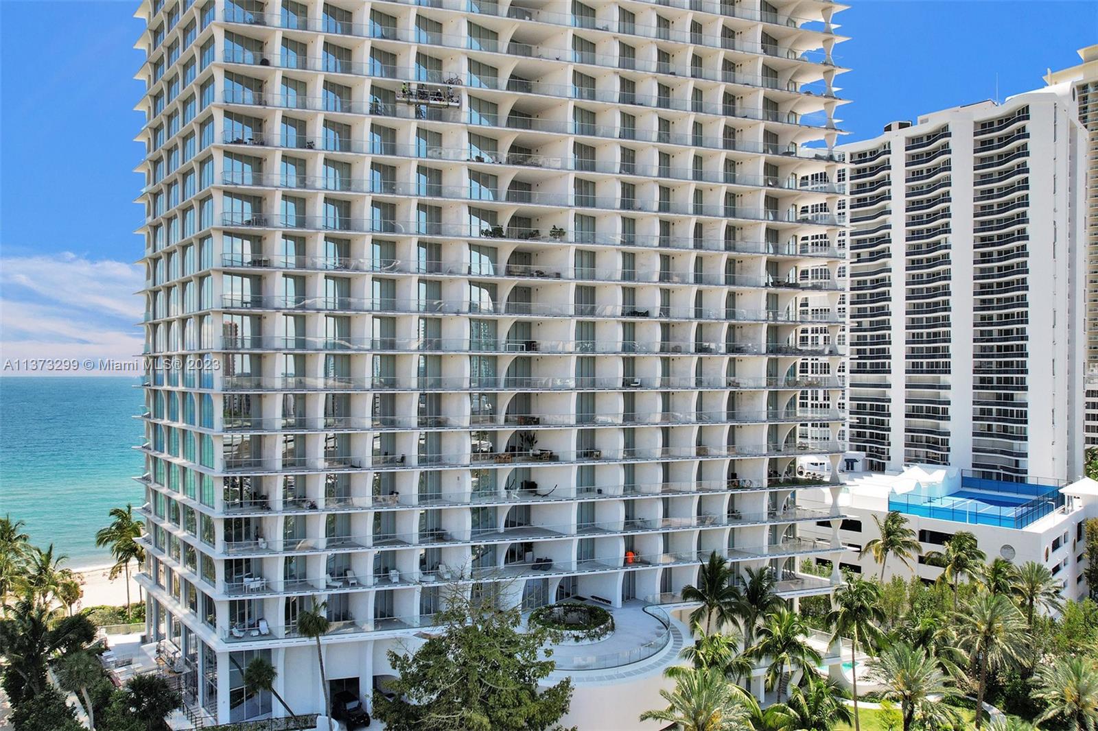 JADE SIGNATURE CONDO - Residential