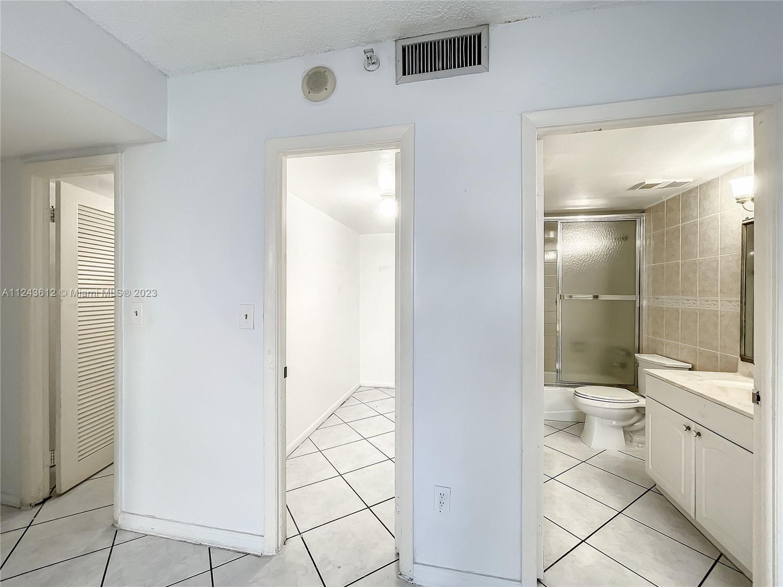 GREENWICH PH I CONDO - Residential