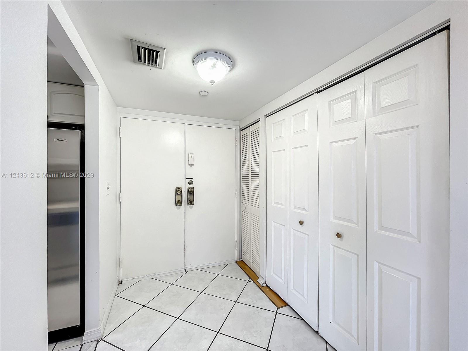 GREENWICH PH I CONDO - Residential