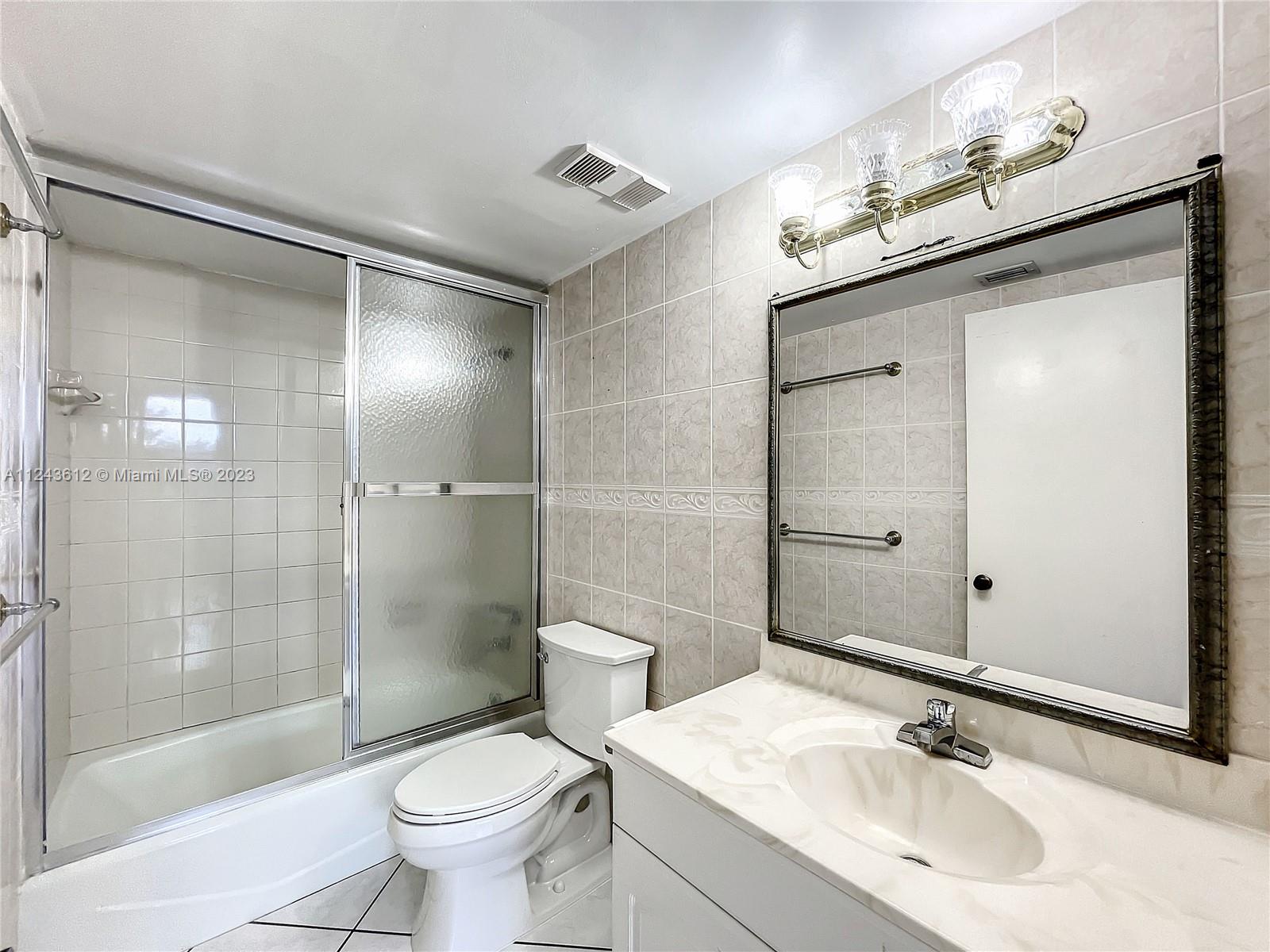 GREENWICH PH I CONDO - Residential