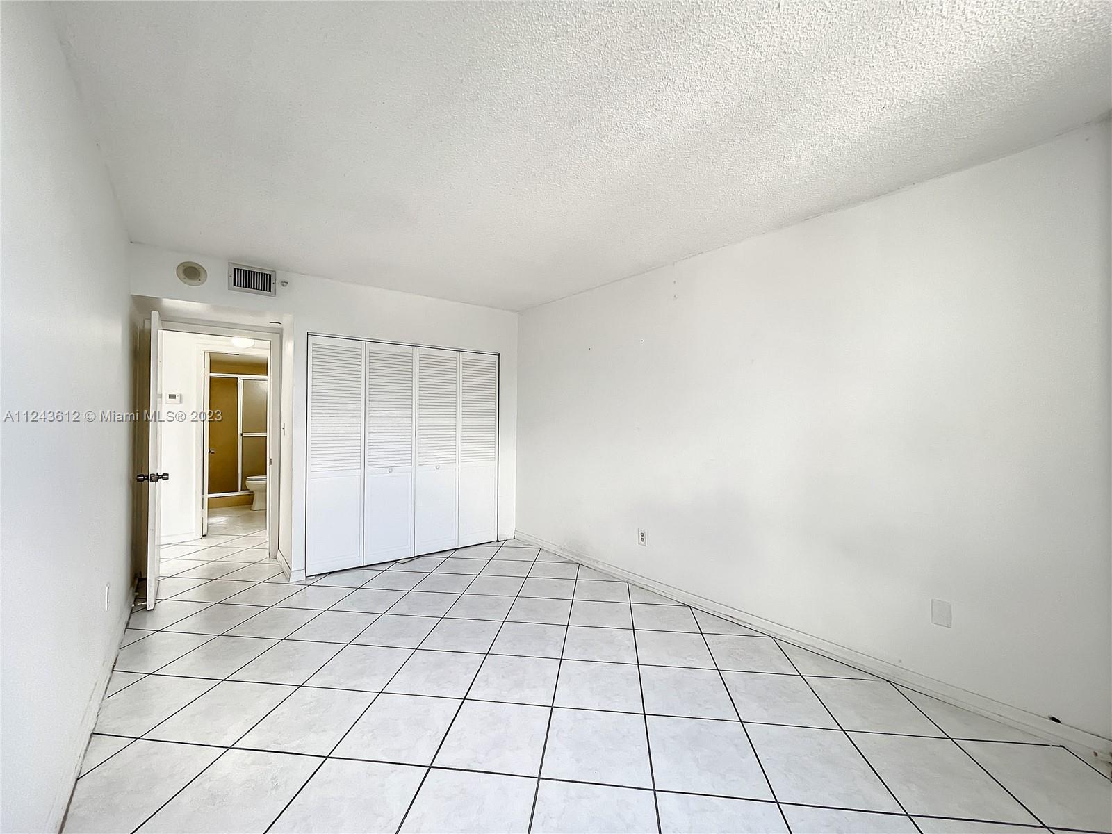 GREENWICH PH I CONDO - Residential