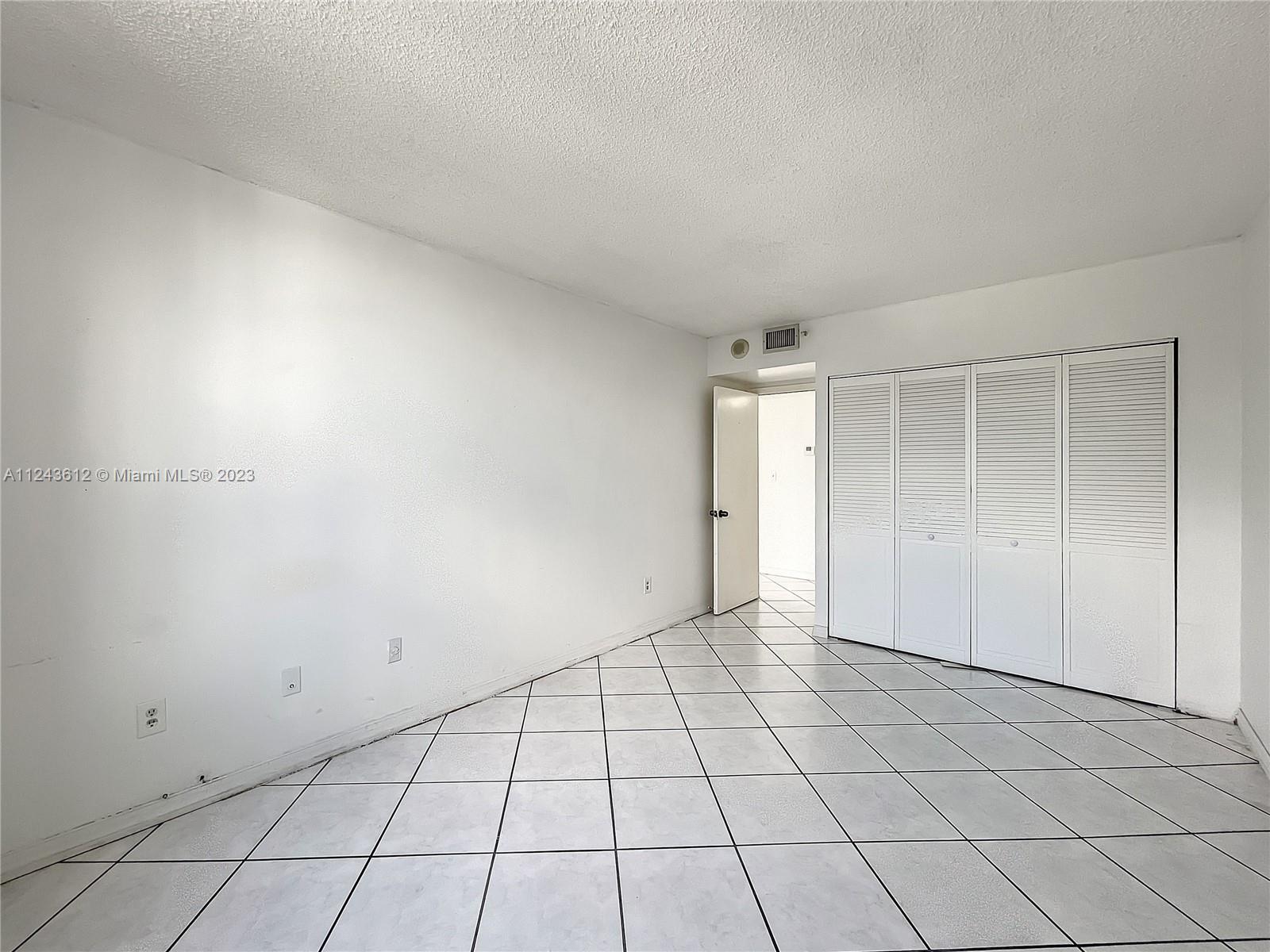 GREENWICH PH I CONDO - Residential