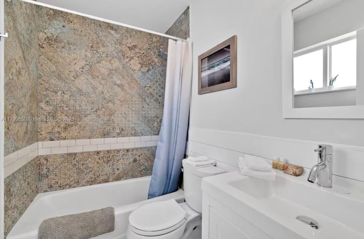 GREYKNOLL ESTATES - Residential Lease