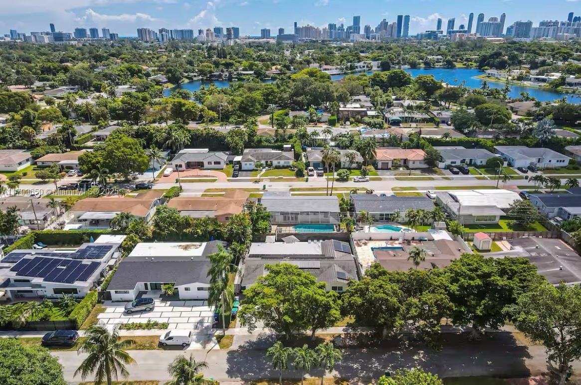 GREYKNOLL ESTATES - Residential Lease