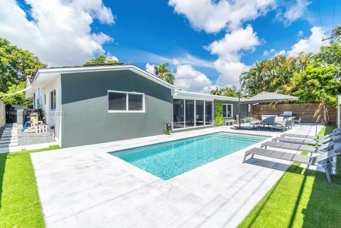 GREYKNOLL ESTATES - Residential Lease