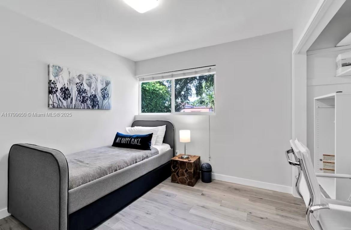 GREYKNOLL ESTATES - Residential Lease