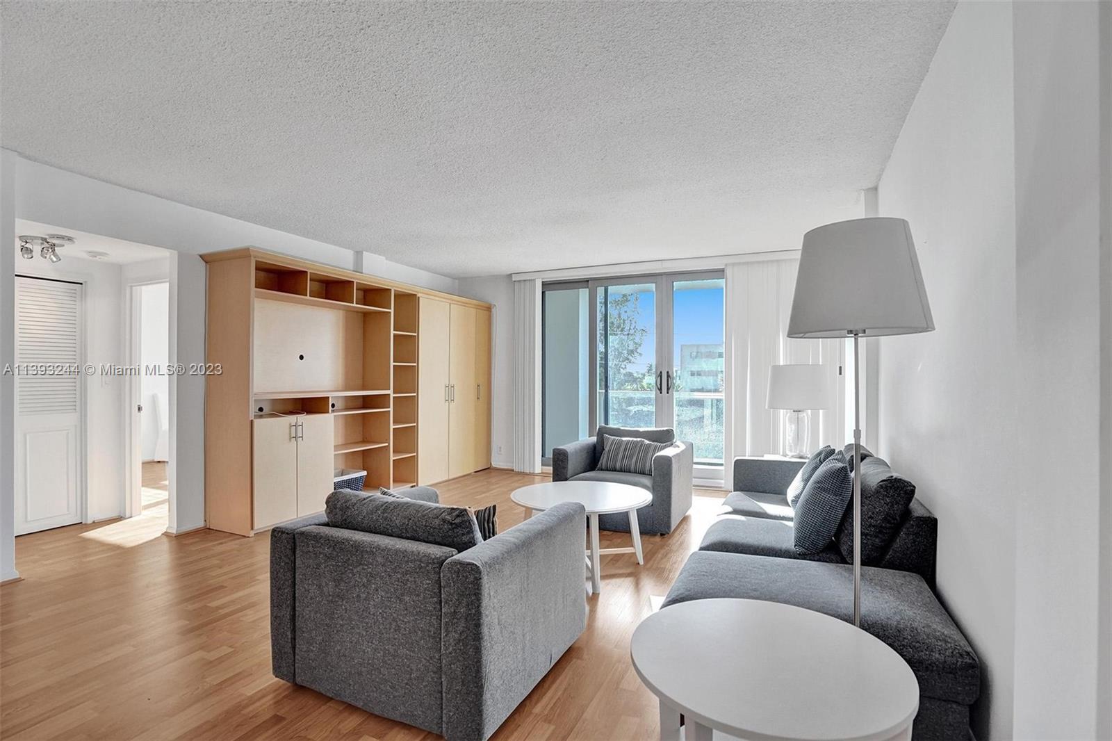 LONDON TOWERS CONDO - Residential Lease