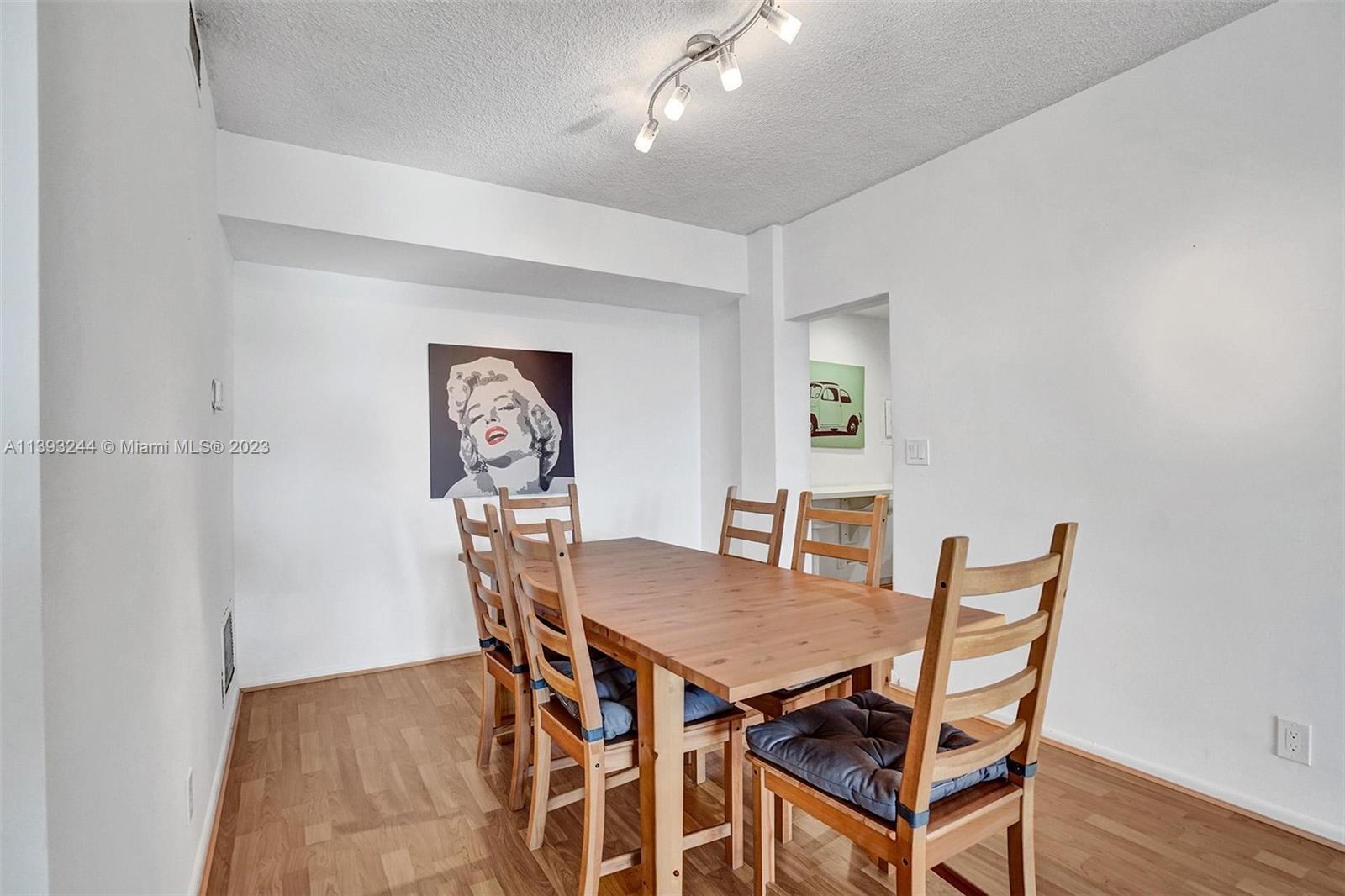 LONDON TOWERS CONDO - Residential Lease
