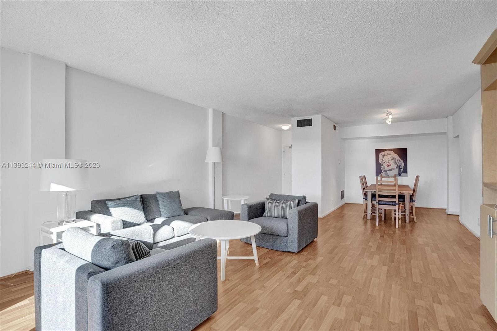LONDON TOWERS CONDO - Residential Lease
