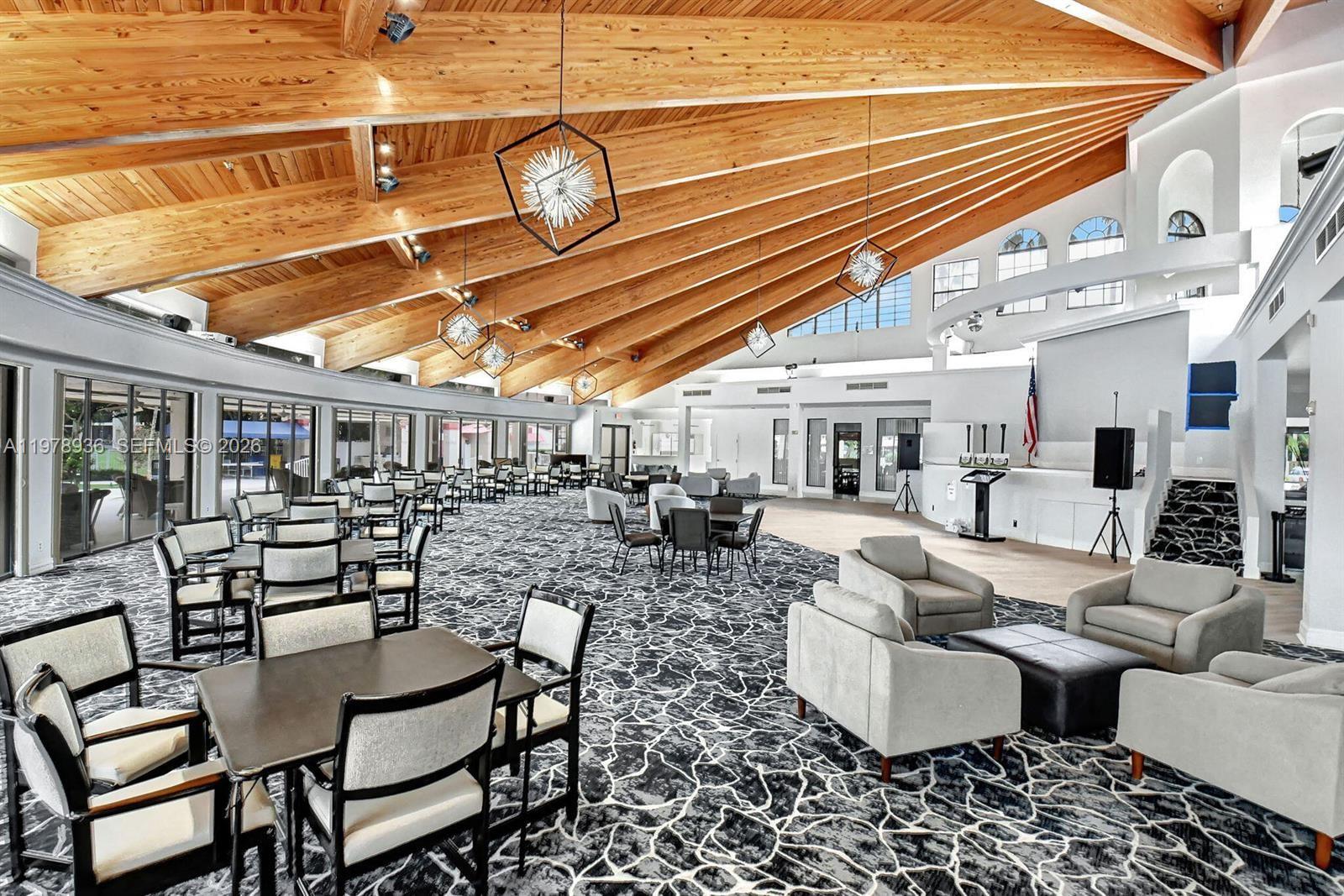 LEXINGTON CLUB - Residential