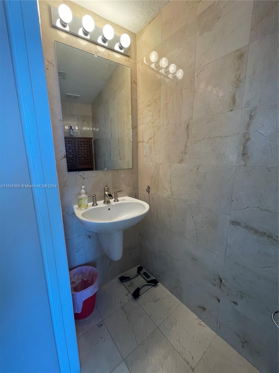 BEL-AIRE ON THE OCEAN - Residential Lease