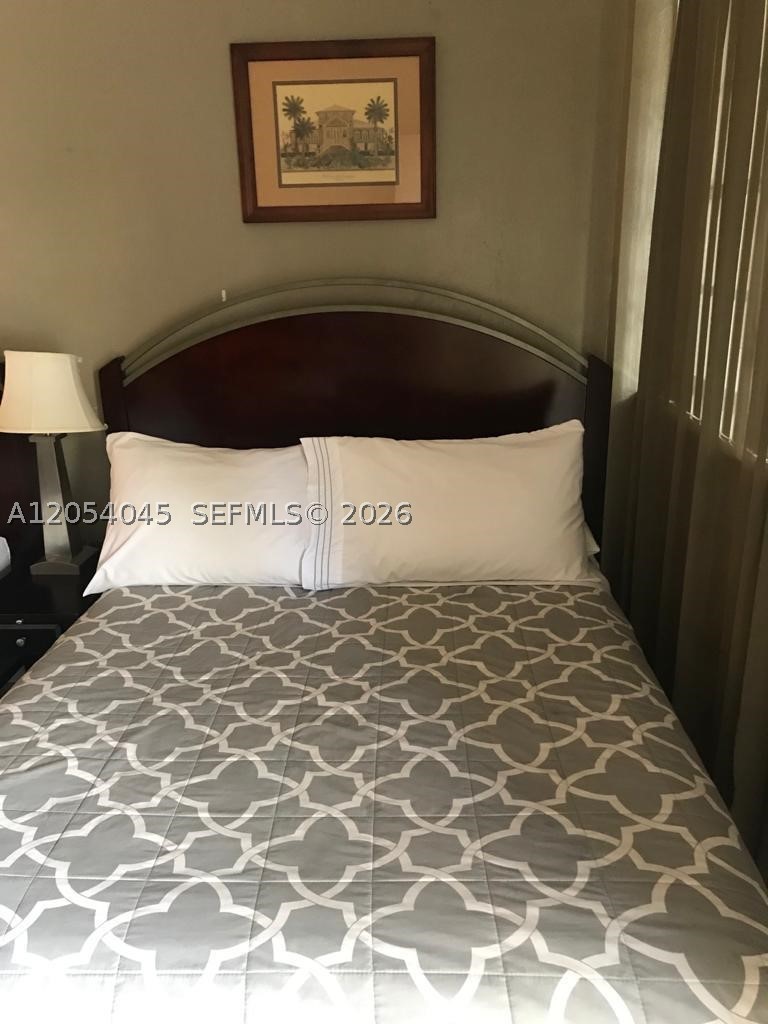 DIPLOMAT GOLF & RACQUET C - Residential Lease