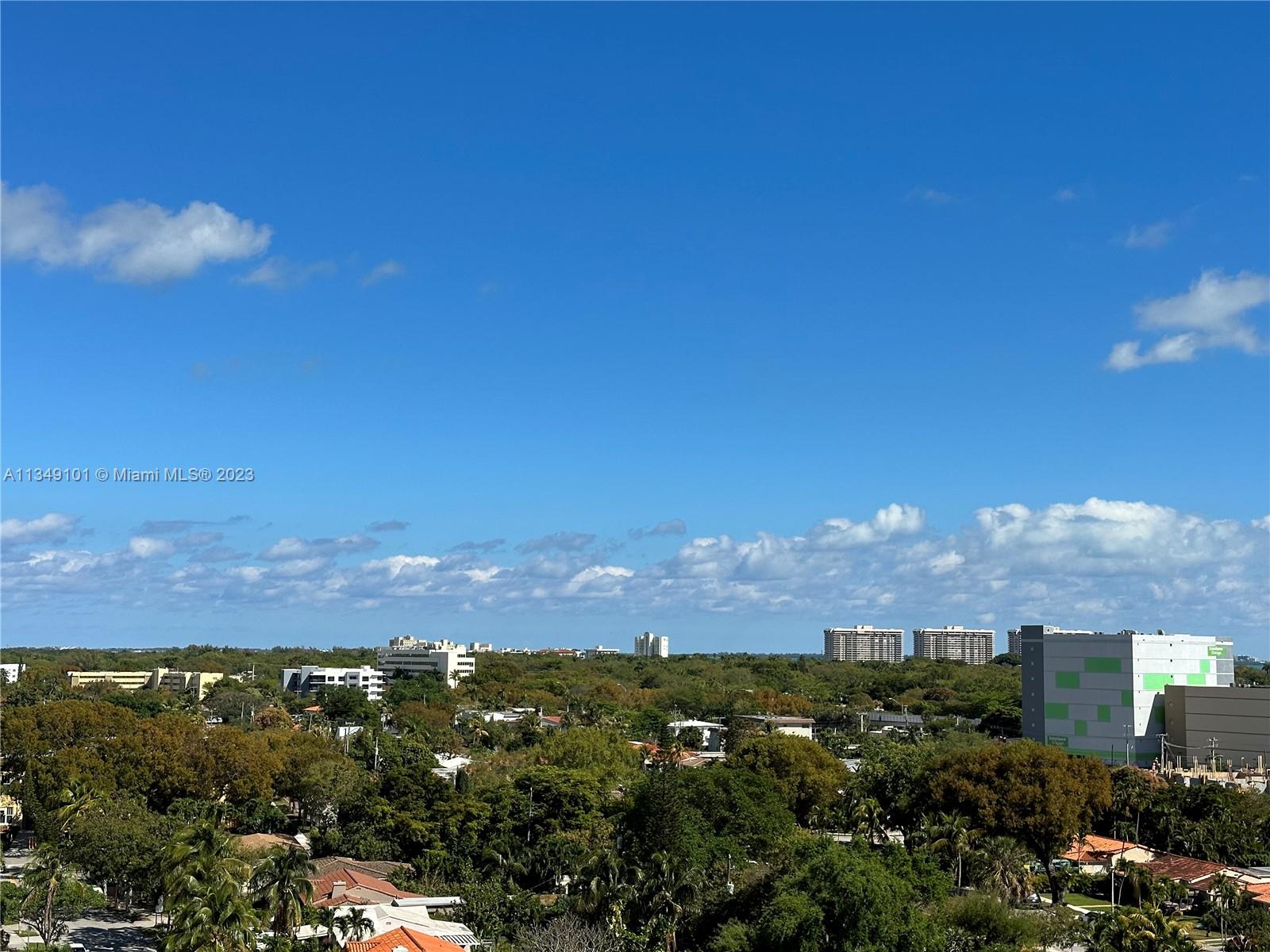 GATEWAY TO THE GROVE COND - Residential Lease
